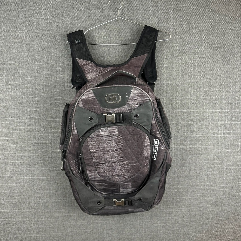 OGIO Squadron RSS Backpack Laptop Bag‎ Travel Carry On School Gray Black